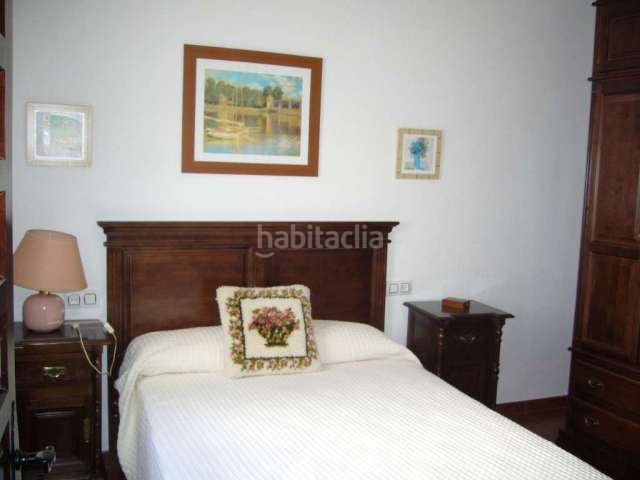 Foto 025a027c-a3f3-4a71-a702-f83358d5cfe6. Casa amb xemeneia a Benaocaz