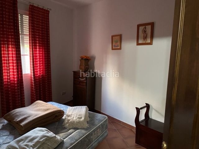 Foto 23a061f4-dfd1-4899-b4e8-05e2a1036c43. Casa amb xemeneia a Benaocaz
