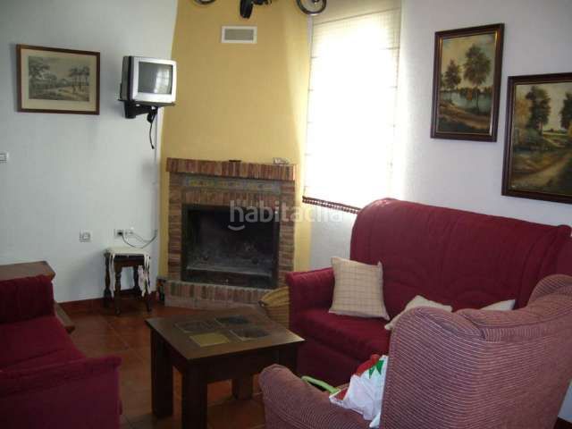 Foto a8457a6f-99ae-4876-9f4a-5dd6d23d9589. Casa amb xemeneia a Benaocaz