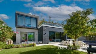 Xalet  Calle 16. Chalet en urbanización el bosque– 220 m², 5 habitaciones y 2 bañ