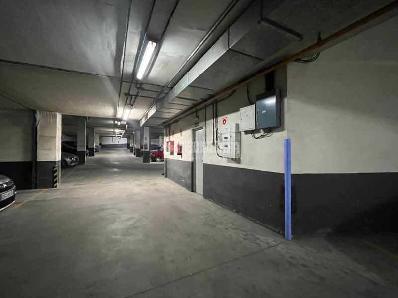 Foto cbbeb922-6527-42b4-bc52-aa9d0e639cd9. Aparcament cotxe a Centro San Fernando de Henares