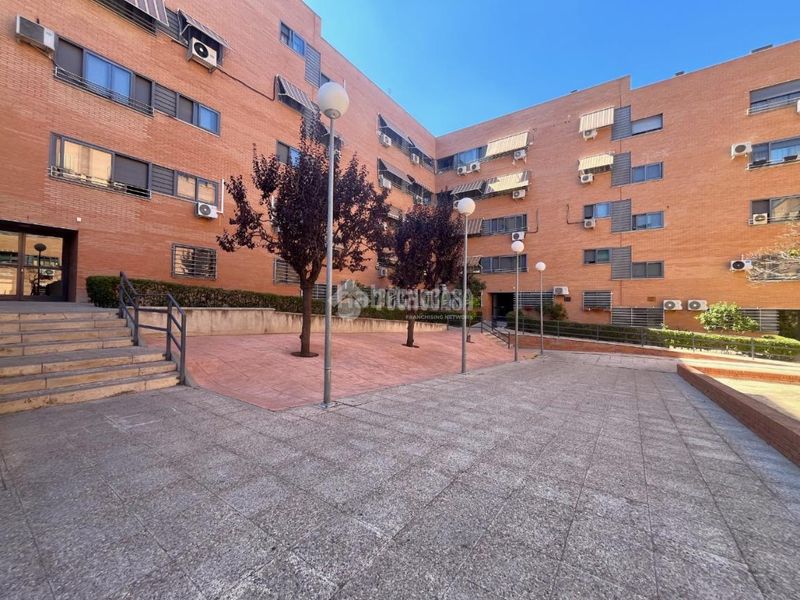 Foto 09a81aed-7ec2-431a-93df-cd810d9f7a17. Pis amb calefacció aparcament a Montserrat-Parque Empresarial San Fernando de Henares