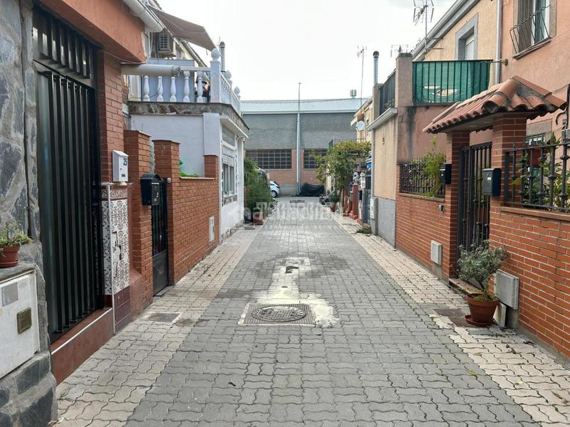 Foto 3c966bf7-2ce5-47f6-a348-301561a9c413. Casa pareada casa en venta en Estación Coslada