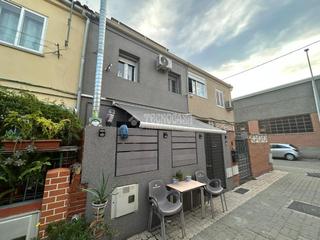 Casa bifamiliare en Estacin. Casa en venta en coslada