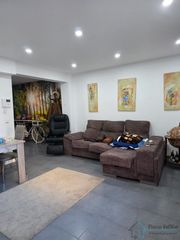 Flat en El Grao. Castell�npiso