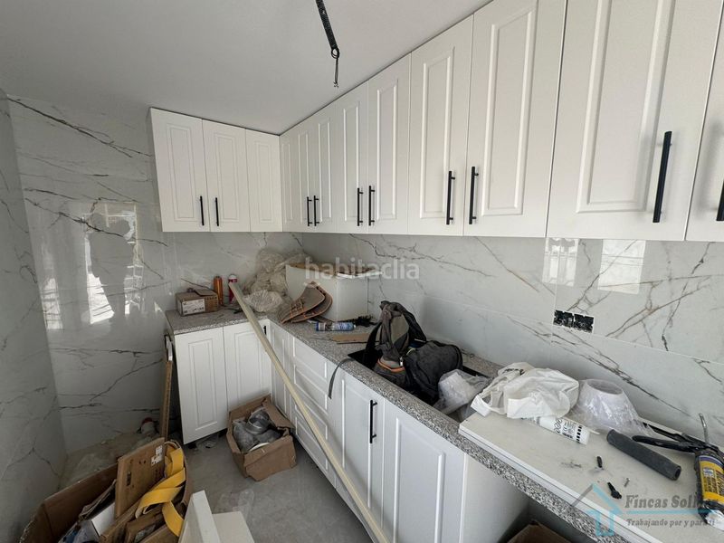 Foto 4047f4a5-80e6-44af-b1a3-e9fead921cad. Casa amb aparcament a Avenida de Abril-9 de Octubre Sagunt