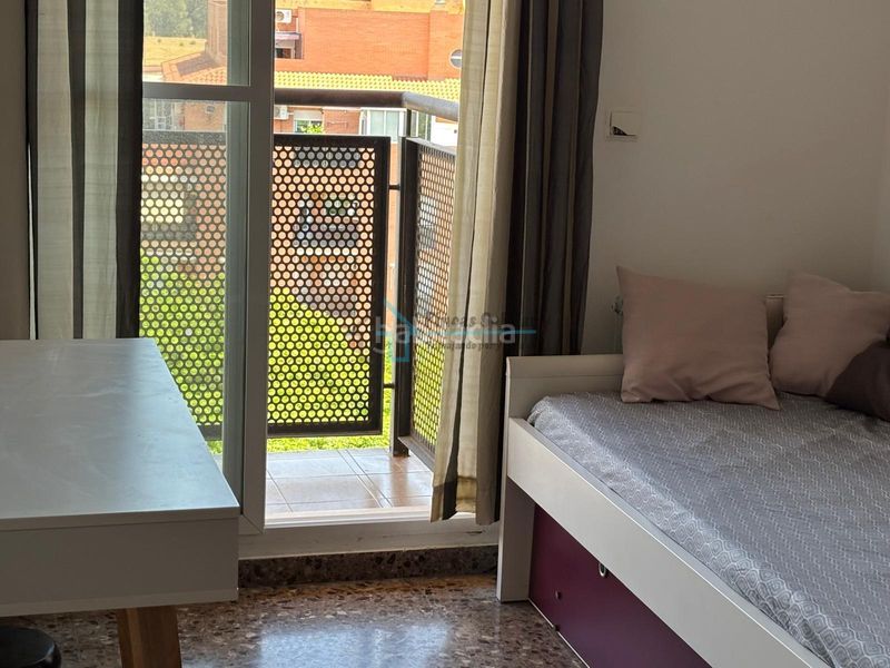 Foto 4eeeb045-369e-48cd-97b8-0821d9fe4363. Apartament amb aparcament piscina a San José-Los Metales Sagunt