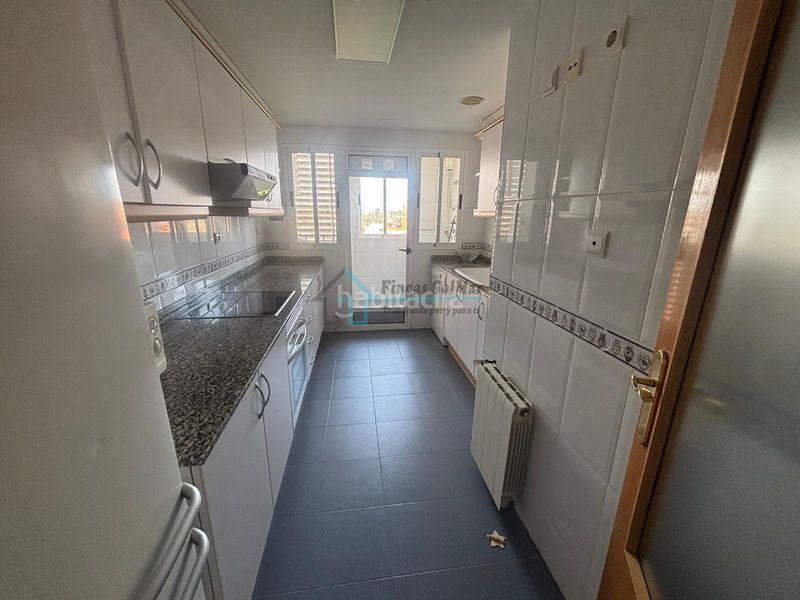 Foto 6d25d953-c145-4ec3-9565-730a58aac29e. Apartament amb aparcament piscina a San José-Los Metales Sagunt