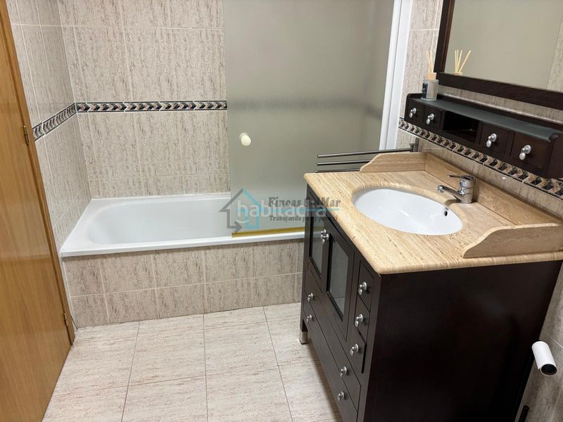 Foto d2986cb7-aba6-4819-8c36-b380fe5bfeca. Apartament amb aparcament piscina a San José-Los Metales Sagunt