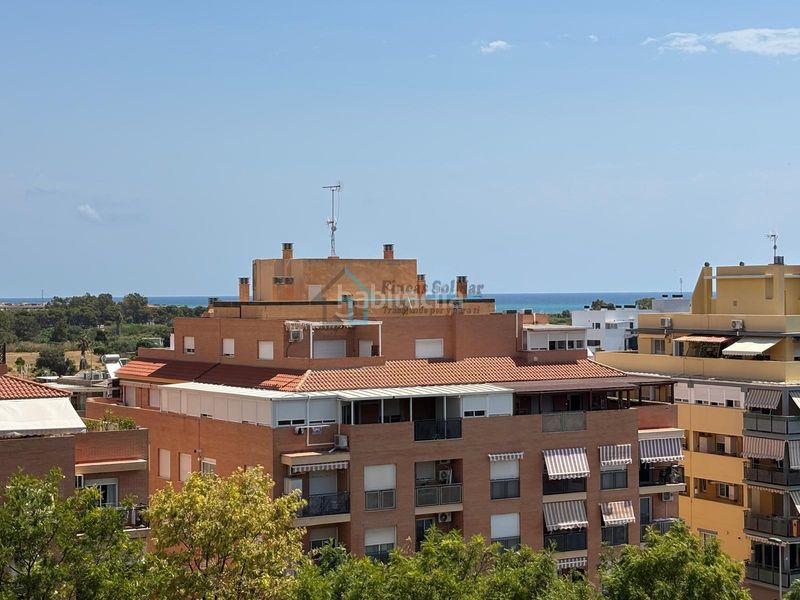 Foto dff89ae4-fc82-4503-bb9d-11e76f751426. Apartament amb aparcament piscina a San José-Los Metales Sagunt