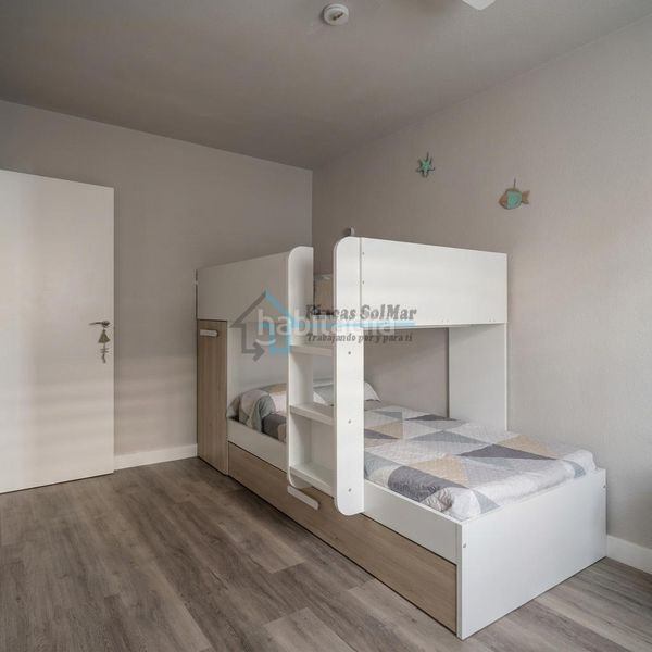 Foto b5bc97ab-ed87-4c40-83be-0570623a3313. Apartament amb aparcament piscina a Playa Norte Peñíscola