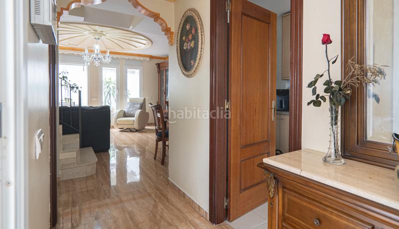 Foto 351312e7-004a-47bf-8d13-5e8b5083904d. Reihenhaus mit parking in Zona Calvario Estepona