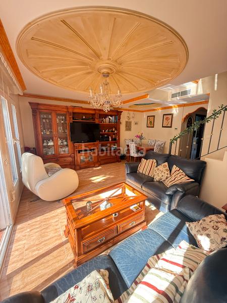 Foto 8d58379c-40dc-46c7-8198-f8ee388adf1d. Reihenhaus mit parking in Zona Calvario Estepona