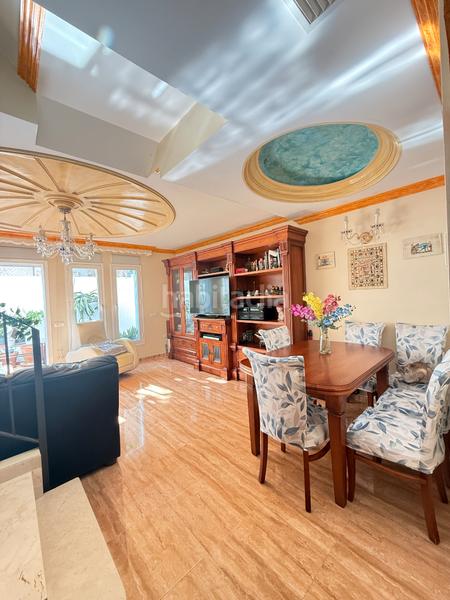 Foto c86b97b0-670b-48da-8eec-c0ccd322fd4a. Reihenhaus mit parking in Zona Calvario Estepona