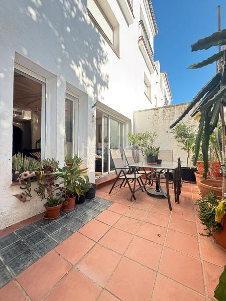 Foto cdc655fb-66fd-489a-a5a4-55a2b5be87ac. Reihenhaus mit parking in Zona Calvario Estepona