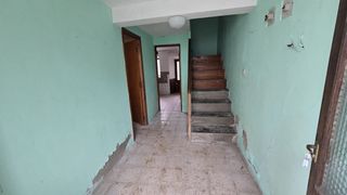 Maison jumelée à Calle san esteban 3. Casa tradicional en venta en piantón