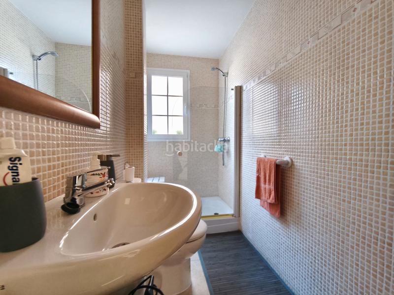 Foto 6bc1f559-d2f5-4cf8-b462-7c41ac91f0e7. Chalet avec cheminée chauffage parking dans Arcicóllar