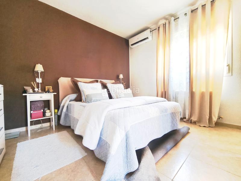 Foto bc569f53-c98b-457a-aa62-14724253f9b6. Chalet avec cheminée chauffage parking dans Arcicóllar