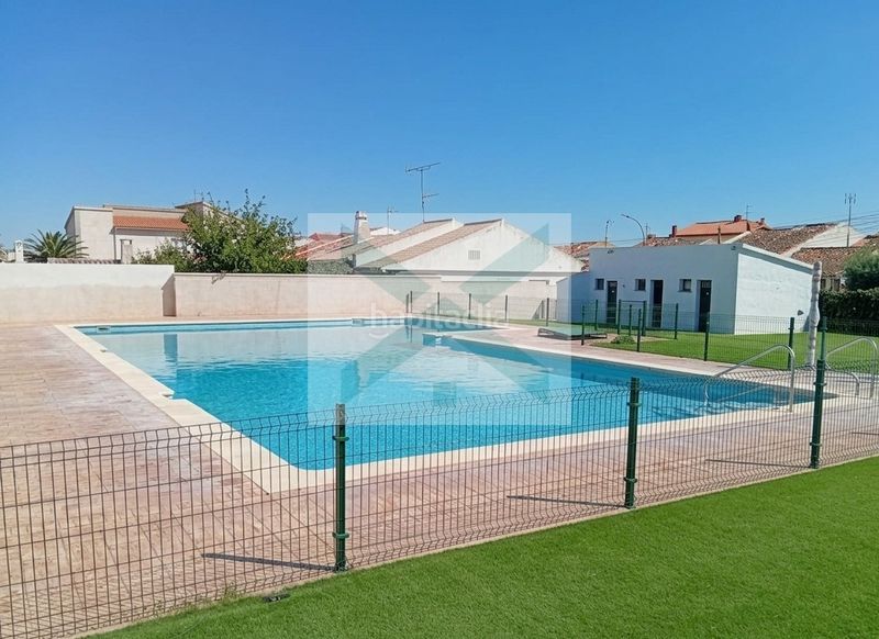 Foto 11a0423e-8b0d-423b-8e1b-24f06a0ce49f. Xalet amb calefacció aparcament piscina a Orgaz