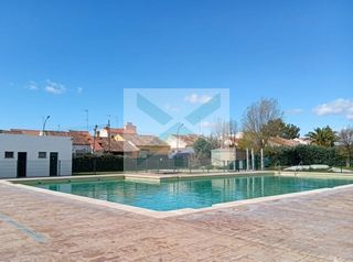 Chalet in Orgaz. Chalet pareado en venta en calle cuenca