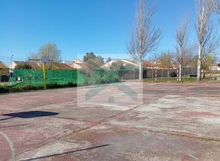 Chalet in Orgaz. Chalet pareado en venta en calle cuenca