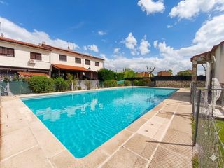 Xalet a Ventas de Retamosa (Las). Chalet adosado en venta a menos de 50 minutos de madrid