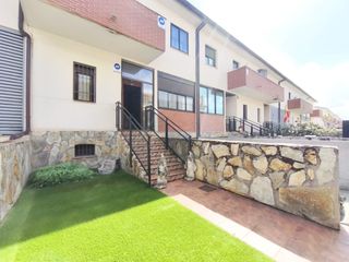 Chalet in Ventas de Retamosa (Las). Chalet adosado en venta a menos de 50 minutos de madrid