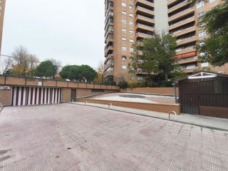 Aparcament cotxe a Vista Alegre