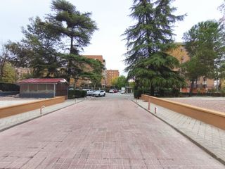 Aparcament cotxe a Vista Alegre