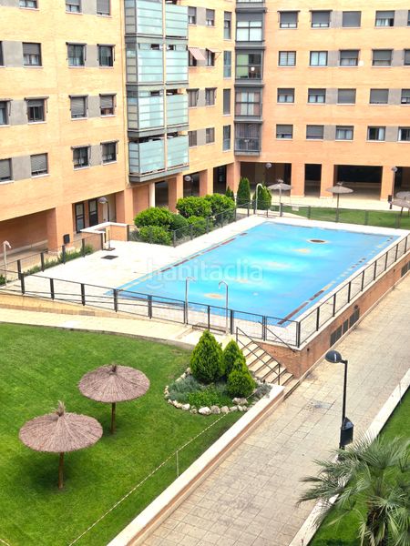 Foto 30b1976f-cba7-4bd2-afab-aec9266e45f8. Pis amb calefacció aparcament piscina a Delicias Madrid