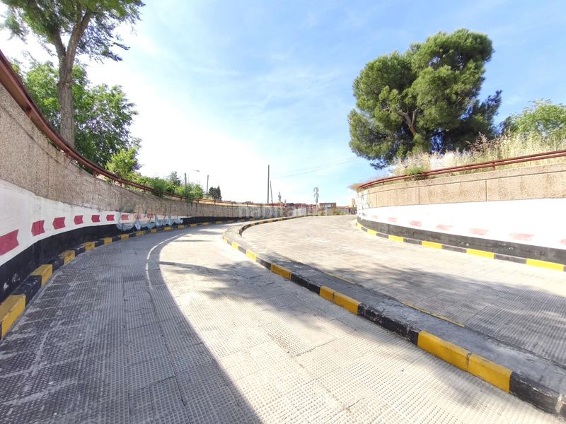Foto adcdf9af-70fe-4324-aca7-b7f578a867c7. Aparcament cotxe a Vista Alegre Madrid