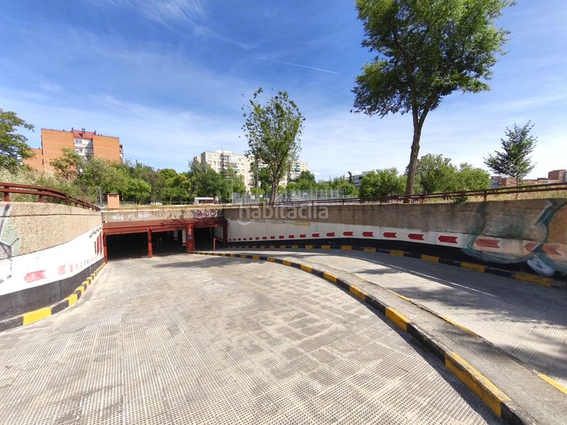 Foto bce6412d-b5e1-4af3-a06f-8be554971bc8. Aparcament cotxe a Vista Alegre Madrid