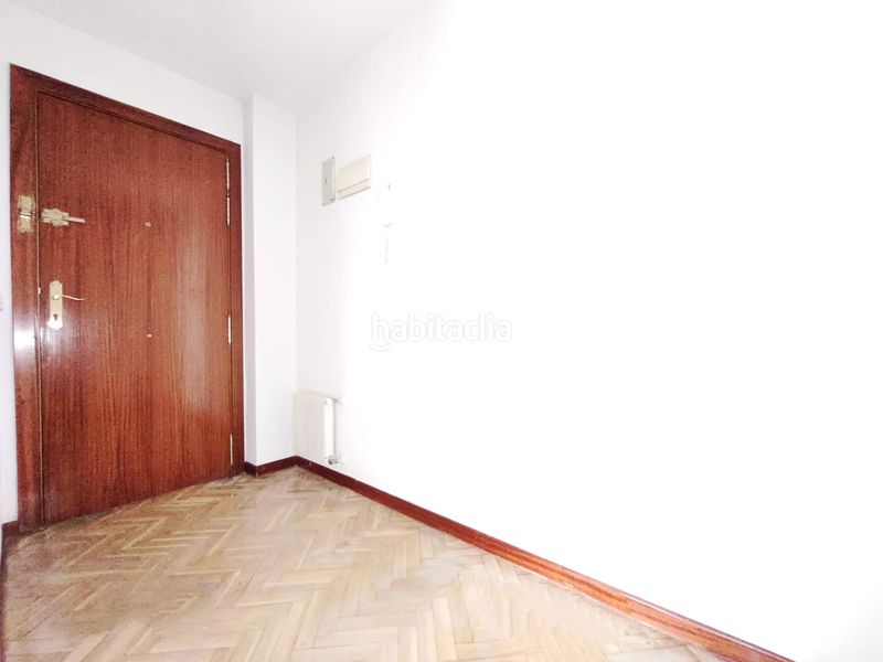 Foto a5a31831-1104-4354-a67e-c74dc8021754. Pis amb calefacció aparcament a Palos de Moguer Madrid