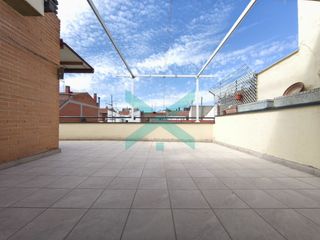 Penthouse in San Isidro. Estupendo atico en venta en carabanchel-san isidro cercano a mad
