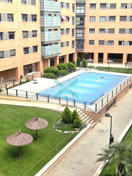 Foto 5c94bcd1-8671-40eb-bd00-2ffe0d20cf86. Pis amb calefacció aparcament piscina a Delicias Madrid