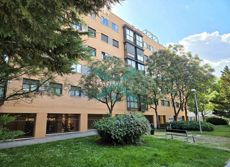 Foto 78f69e20-4427-433e-ba51-87adb7490de2. Pis amb calefacció aparcament piscina a Delicias Madrid