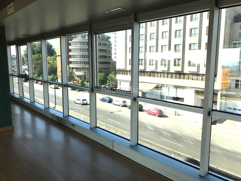 Foto a10bbde0-8755-4d03-975f-88c5da308ba5. Nau industrial a Berbés - Peritos Vigo