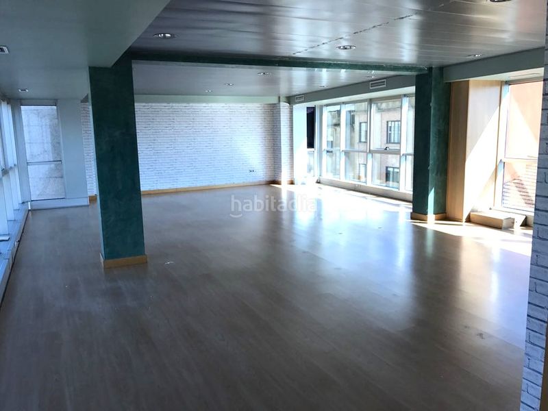 Foto a89ed427-bfeb-431b-be5a-09813a9cad4e. Nau industrial a Berbés - Peritos Vigo