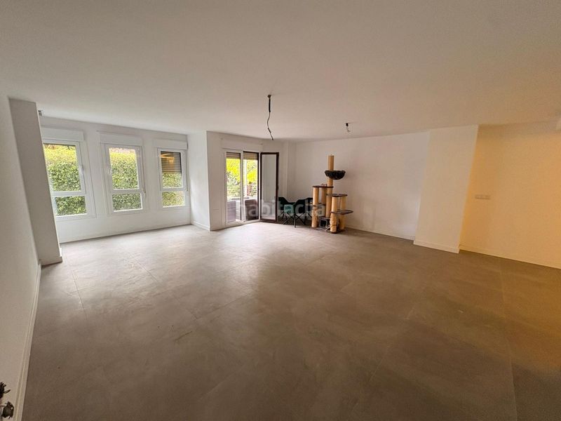 Foto a58636ea-6b40-48bc-b4a4-9162018c1536. Pis a Crevillente