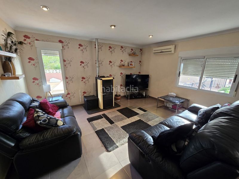 Foto d75df1a8-f8fd-4e00-82b0-73cdf1d9a7c9. Xalet amb xemeneia piscina a Sax