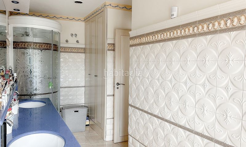 Foto 2fcd0f65-9fef-4273-a065-92000b9bf8ea. Xalet amb xemeneia calefacció aparcament piscina a Yecla