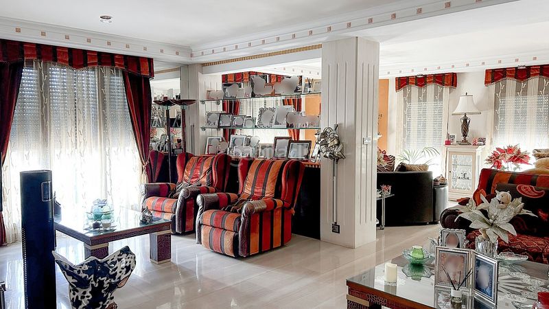 Foto 3838fbb8-c2d0-4138-bca9-0d03c01c90e7. Xalet amb xemeneia calefacció aparcament piscina a Yecla