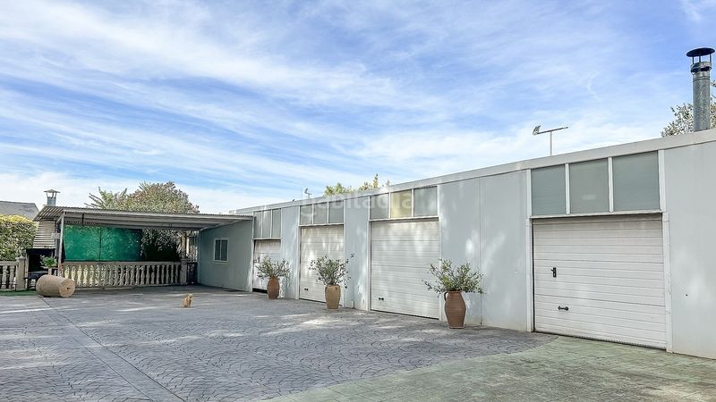 Foto 96169971-a16d-49a2-8bec-3e3dc25513b0. Xalet amb xemeneia calefacció aparcament piscina a Yecla