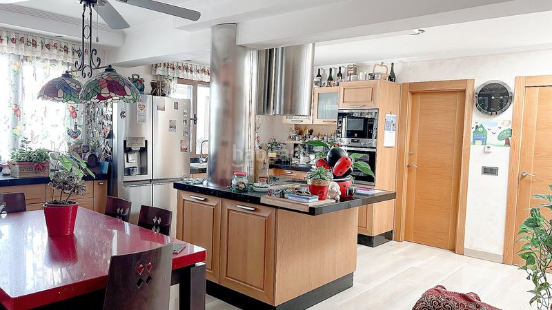 Foto 9d231b09-ca72-402d-8e52-45b46896efd2. Xalet amb xemeneia calefacció aparcament piscina a Yecla