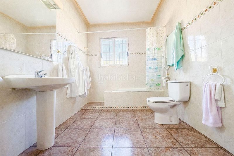 Foto 5e8909d0-3d04-42cf-82af-d2b9465f1667. Xalet amb xemeneia aparcament piscina a Pinoso