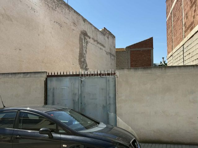 Foto d3309f7d-8760-41ab-a8fd-ad1c85473b81. Terreny residencial a Romana (la)