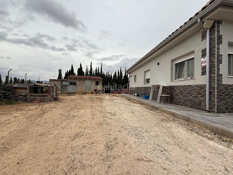 Foto ea20dadb-b7b4-47ab-917b-9ec4766636c4. Xalet amb xemeneia a Pinoso