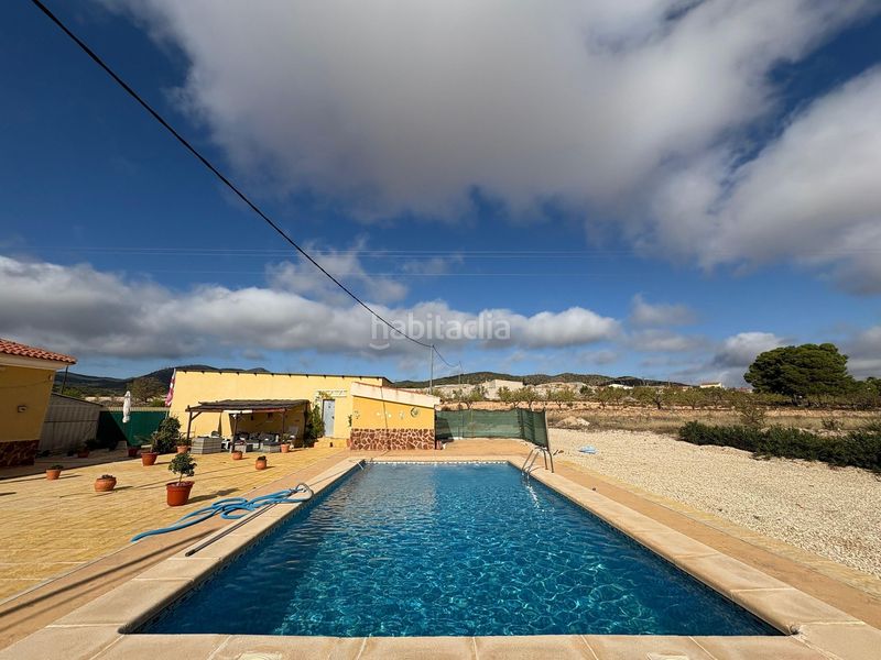 Foto dc429ac0-ada3-445f-af48-19d58e9fd177. Xalet amb aparcament piscina a Pinoso