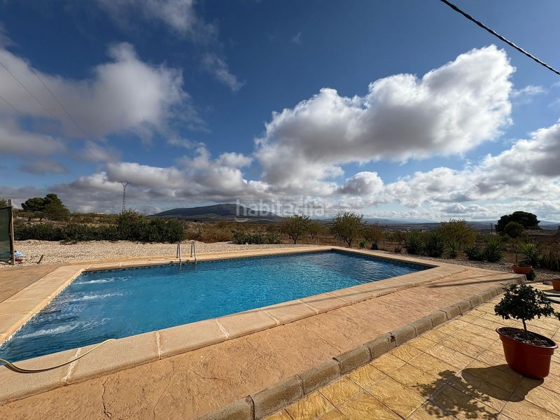 Foto df11d3cd-f284-4c33-a4b2-eb5073535eee. Xalet amb aparcament piscina a Pinoso