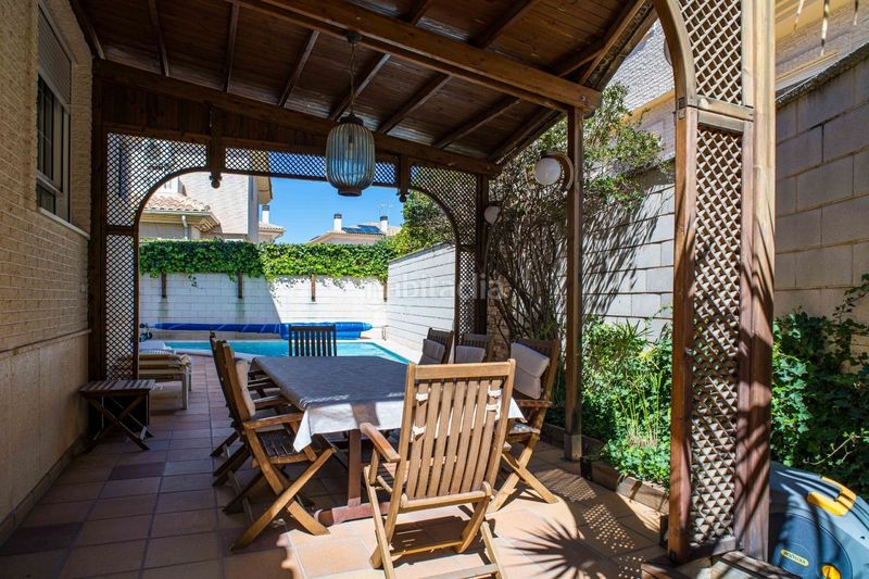 Foto 0c1e7c96-17dc-4afc-9da8-e4e1becd0f68. Chalet con camino riscaldamento piscina in Plaza de Toros-Avenida Chapí-Trinquete Elda